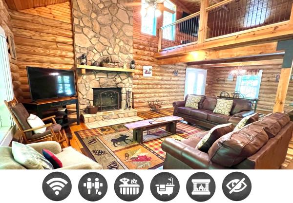 A la foto es mostra l'objecte Dunn's Creek Hideaway cabin situat a la ciutat de Sevierville.