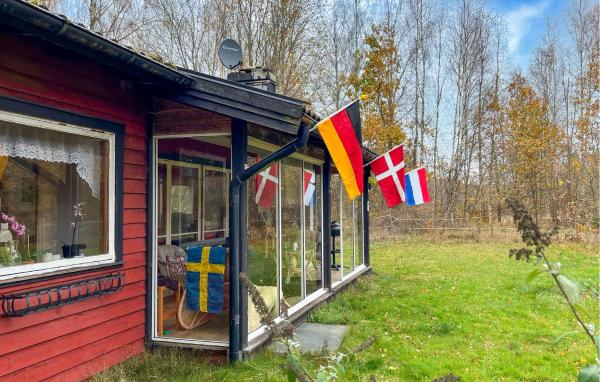 На фото показан объект 3 Bedroom Cozy Home In Backaryd, расположенный в городе Smedamåla.