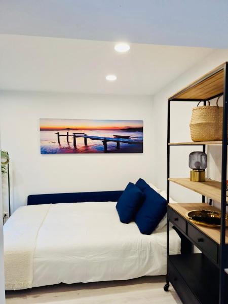 Chic Loft with Garden, Sleeps 4, Porto
