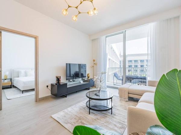 Modern Spacious- 2 BR with Pool & Gym- Luma 22 JVC, Dubái