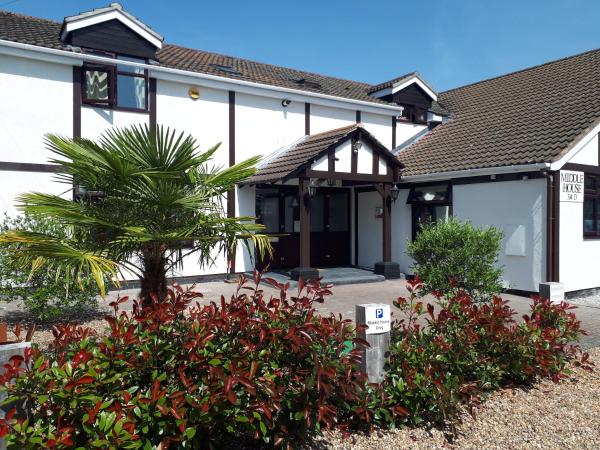 På billedet ses objektet Middle House beliggende i byen Coventry.