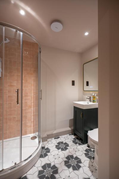Zdjęcie 7: Kitsune - 1 Bedroom Luxury Apartment by Mint Stays
