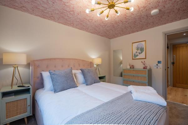 Zdjęcie 5: Kitsune - 1 Bedroom Luxury Apartment by Mint Stays
