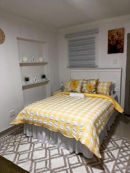 A la foto es mostra l'objecte Stunning bachelor apartment in Hazel Park situat a la ciutat de Germiston.