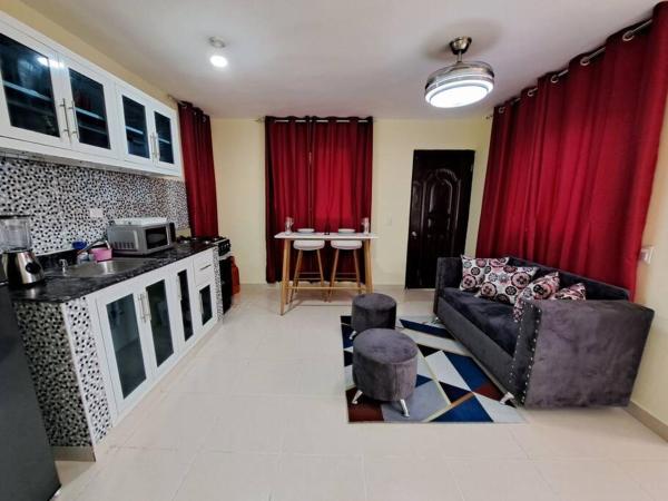 Στη φωτογραφία φαίνεται το αντικείμενο Encantador Apartamento Pequeño που βρίσκεται στην πόλη Hornillo.
