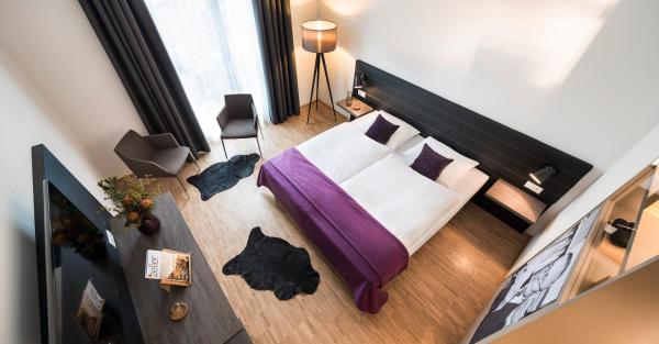 Na foto é possível ver o objeto Hotel K99 localizado na cidade de Böhringen.