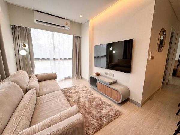 Na foto é possível ver o objeto New apartment 2bedrooms in Laguna lakeside Bang Tao beach localizado na cidade de Phuket.