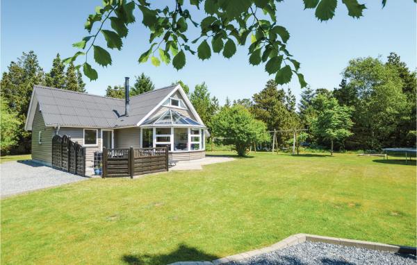Auf dem Foto ist das Objekt Holiday Home Sønderballevej Blåvand Iii in der Stadt Ho zu sehen.