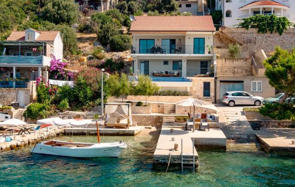 Amazing Home In Blato With Kitchen - Vela Luka