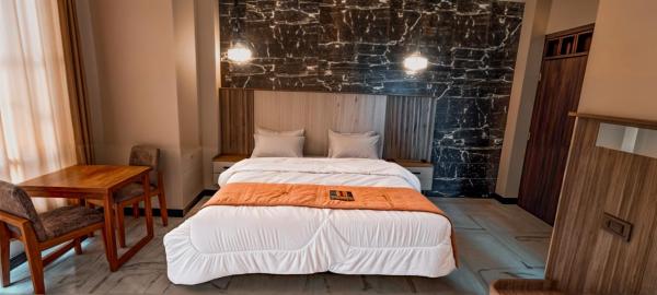 Na fotografii je vidět objekt Hotel yuraq wasi nacházející se ve městě Torotoro.