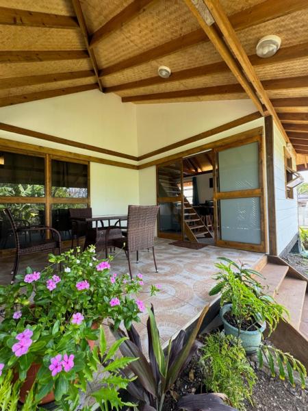 På billedet ses objektet NAHIKI Lodge beliggende i byen Teavaro.