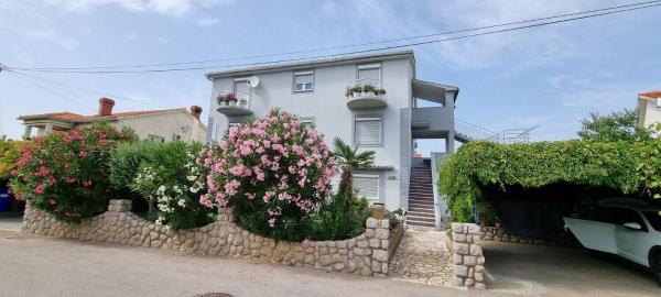 A la foto es mostra l'objecte Apartments PAna situat a la ciutat de Šilo.