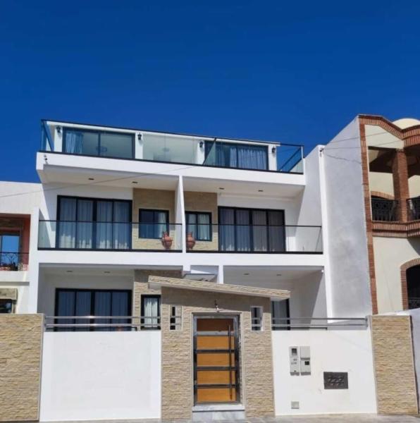 Casa del mar, Imi Ouaddar