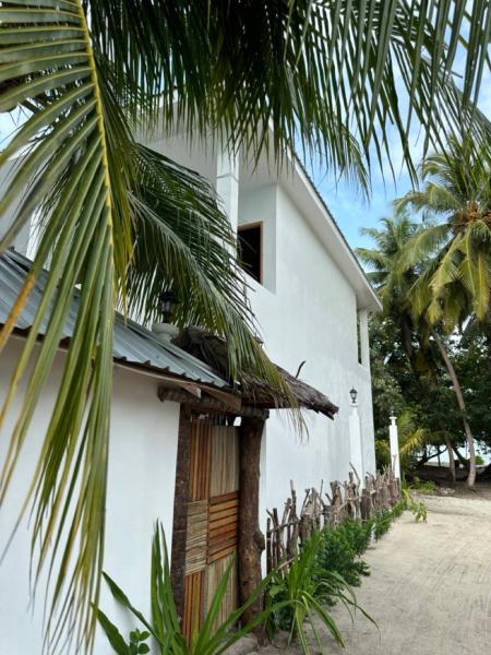 Na foto é possível ver o objeto Dive and Sleep - All Inclusive Diving Guesthouse - 3 Dives per day localizado na cidade de Maamigili.
