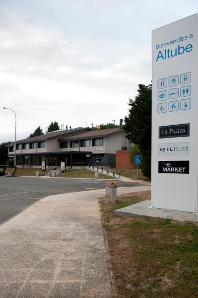 A la foto es mostra l'objecte AS Hoteles Altube situat a la ciutat de Zárate.