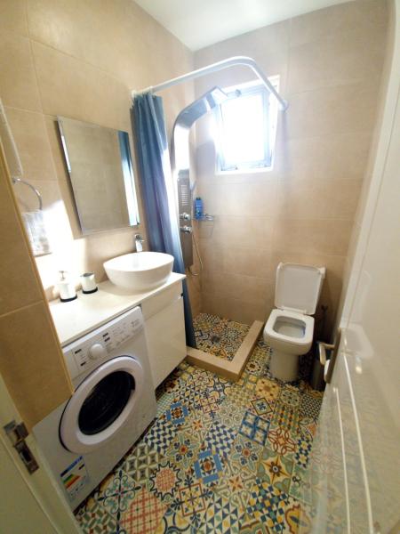 Fotografie 2: Seaside Rustic Flat in Harbour Tourist Area