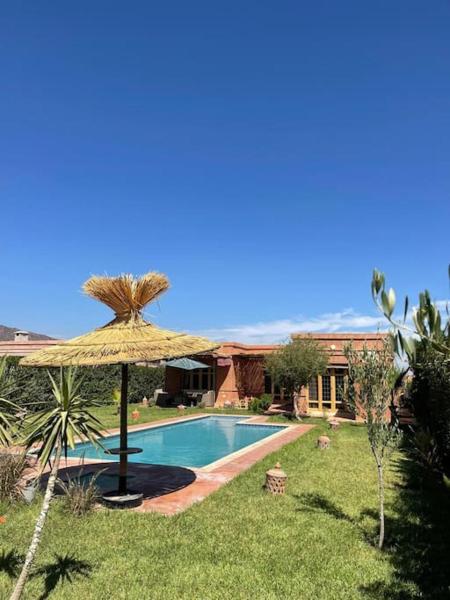Nella foto è visibile l'oggetto Villa piscine sans vis à vis et hammam privé situato nella città di Aguenza.