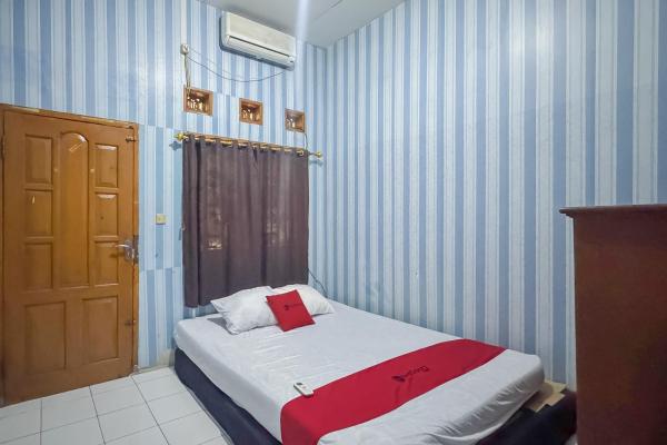 Kuvassa näkyy kohde RedDoorz at Kuning GH Jatinangor, joka sijaitsee kaupungissa Sayang.