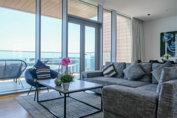 A la foto es mostra l'objecte Mira Holiday Homes - Luxury 1 bedroom with sea view situat a la ciutat de Dubai.