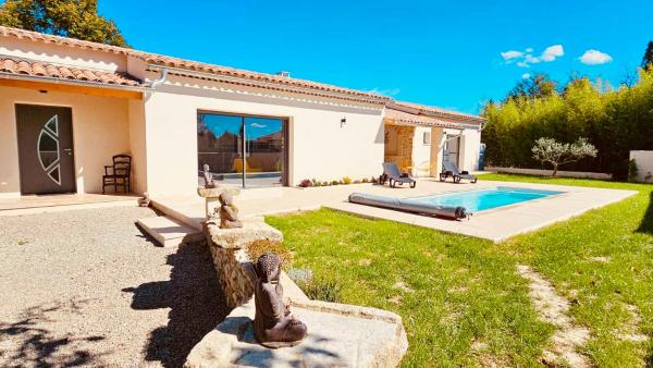 A la foto es mostra l'objecte villa luxueuse en Provence, Luberon situat a la ciutat de Mane.