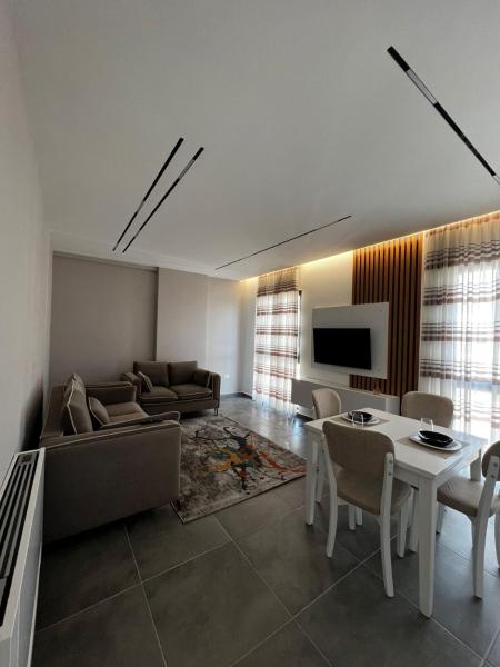 Comfort Inn Xll, Tirana