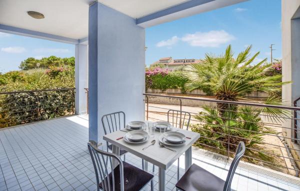A la foto es mostra l'objecte 1 Bedroom Cozy Apartment In Isca Marina situat a la ciutat de Badolato.