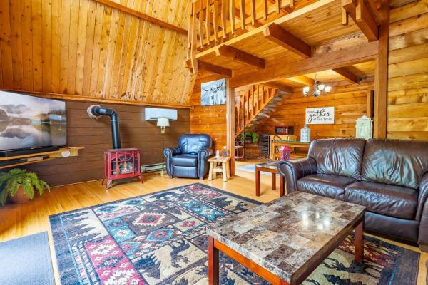 Nella foto è visibile l'oggetto Rustic Fancy Gap Vacation Rental with Fire Pit situato nella città di Fancy Gap.