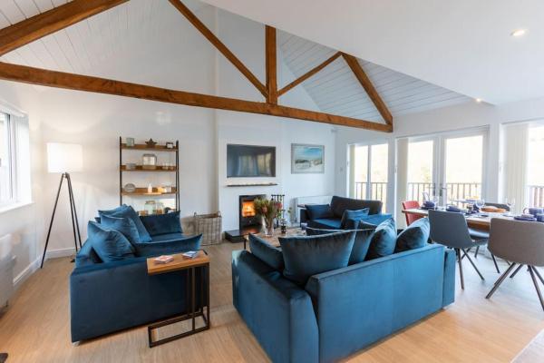 A la foto es mostra l'objecte 3 Bed Luxurious Villa situat a la ciutat de Pillaton.