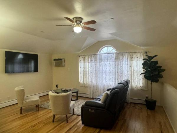 Na fotografii je vidět objekt Luxury apartment close to JFK Airport nacházející se ve městě Hamilton Beach.