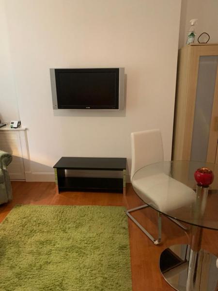 På billedet ses objektet Comfy 1 bed Workers Apartment beliggende i byen Aberdeen.