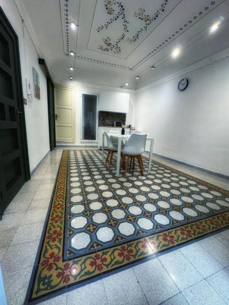 Na zdjęciu widoczny jest obiekt Allalbergheria Apartment położony w mieście Palermo.