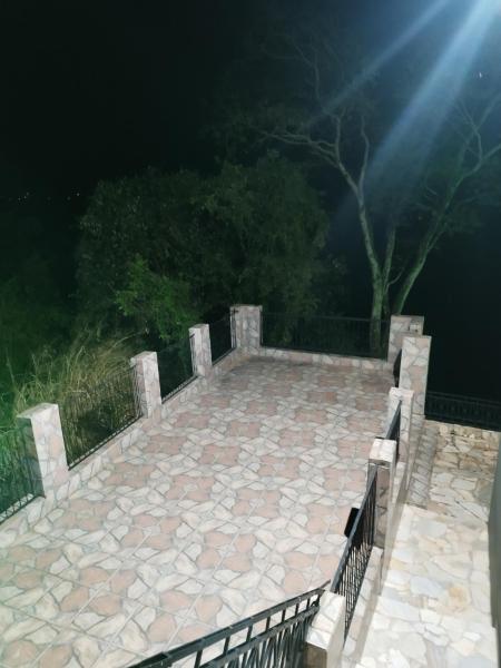 A la foto es mostra l'objecte Rancho São José situat a la ciutat de Cássia.