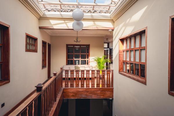 På billedet ses objektet Casa 11-24 by Casa Bolivar beliggende i byen Cuenca.