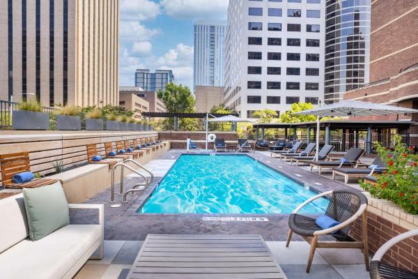 Foto 2: DoubleTree Suites by Hilton Austin Downtown Capitol