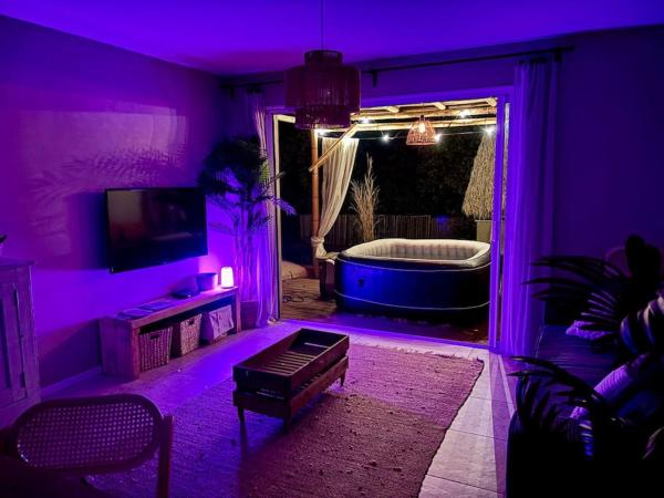 写真にはPierrevert市にあるLogement de charme en Provenceが写っています。