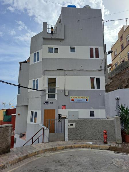 A la foto es mostra l'objecte Casa Tartago situat a la ciutat de Triana.