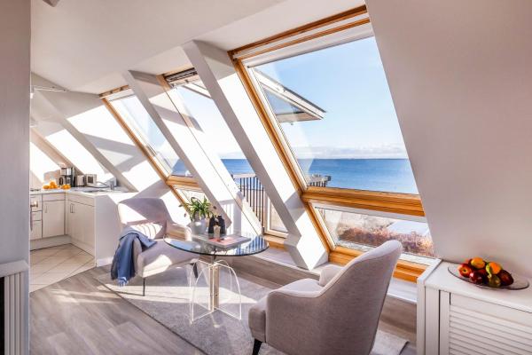 写真にはシュトランデ市にあるBüngers Apartment-Hotel mit Gartensauna - modern, gemütlich und strandnahが写っています。