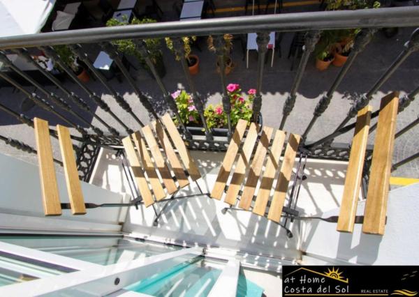 Na fotografii je vidět objekt Apartamento en el centro de Nerja by At Home Costa del Sol nacházející se ve městě Nerja.