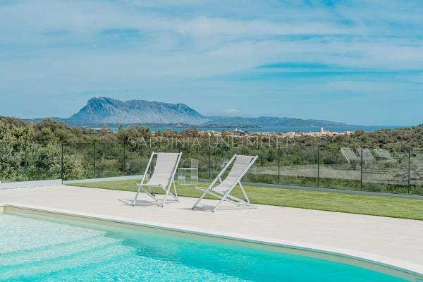 Na zdjęciu widoczny jest obiekt Villa I Venti di Molara położony w mieście San Teodoro.