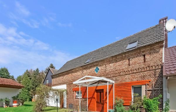 写真にはKablow市にあるStunning Apartment In Königs Wusterhausen Otが写っています。