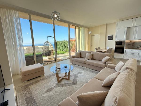 En la foto se muestra el objeto Villa Harmony Green Coast, Palase ubicado en la ciudad de Llogara.