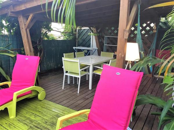 Bungalow Confortable à Sainte-anne, 45 M² Avec Jardin - Guadalupe