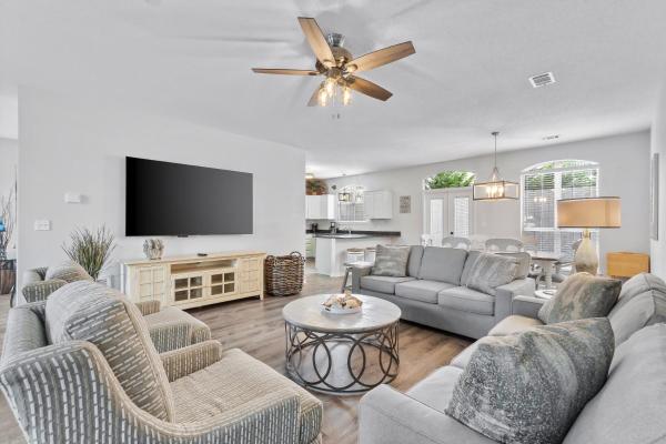 Luxury Beach House Steps From Pool And Short Walk To Private Beach Pavilion - Destin, FL