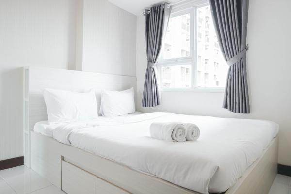 写真にはCinere市にあるLuxury 2BR at Cinere Resort Apartment By Travelioが写っています。