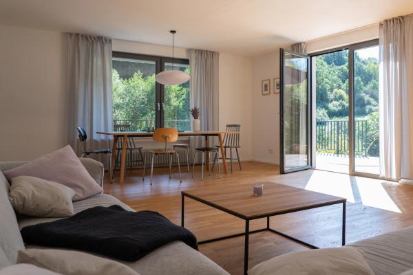 A la foto es mostra l'objecte House with a View - Modernes Ferienhaus in der Eifel situat a la ciutat de Antweiler.
