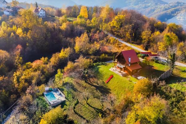 På bilden syns objektet Hilltop Panorama Chalet - Happy Rentals som ligger i staden Slapnica.