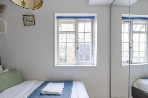 Bilde 8: Studio Flat in Victorian West Kensington Mansion with balcony