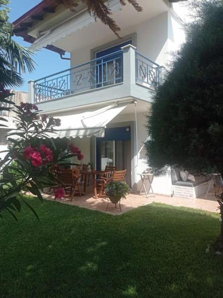 A la foto es mostra l'objecte Eirini's House situat a la ciutat de Skála Foúrkas.