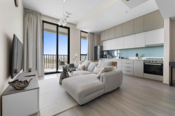 Na zdjęciu widoczny jest obiekt Stonetree - Spacious 1BR at Noor 5 Midtown położony w mieście Dubaj.