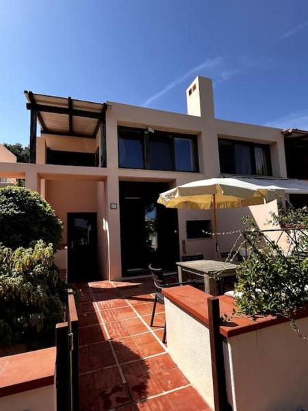 A la foto es mostra l'objecte Portopollo sea view apartment Zero budget situat a la ciutat de Palau.